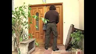 Ahinda kaba ta e cuba la di hòmber riba e plenchi