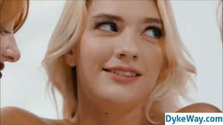 ���ெஸ்பியன் முத்தம் மற்றும் செக்ஸ்