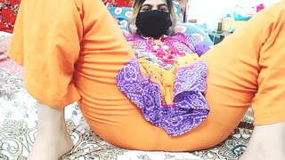 Bhabhi Puwetan Malapitan I-Play Sa Mga Laruan