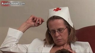 ���ोहोर परिपक्व महिला gets her pussy licked