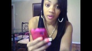 Seksi Ebony teen karo becik bokong twerk