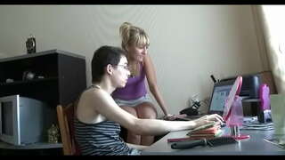 ���ล้วเพื่อนต้องใช้ของเขามายถึงอะ