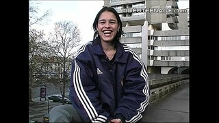 مثير امرأة سمراء في سن المراهقة الصب