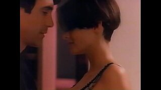 ���ೆಂಡಿ ಹ್ಯಾಮಿಲ್ಟನ್ ಅಪರೂಪದ ಸೆಕ್ಸ್ ದೃಶ್ಯ (ಅಂಕ)