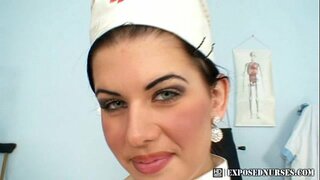 Flegistino uniformo portanta Sandra pussy masturbation ĉe gyno