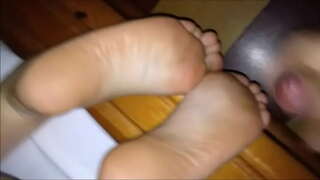 Gozando nas solas i 39 da minha amiga gostosa