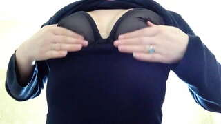 саса böyük сиськами