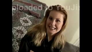 Cowgirl chlupaté kočička zblízka