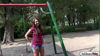 Kristina fodido en público por diñeiro