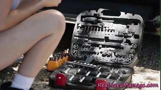 Sloeg masseuse jerks