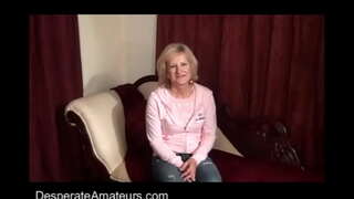 ���ली गर्म माँ