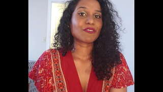 Індійська Секс-Зірка Лілі Повертається