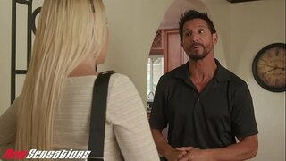 ���ड़े स्तन सुनहरे बालों वाली बकवास करने के लिए तैयार