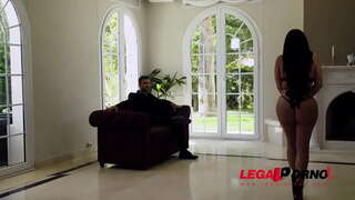 Sulu latın amerikası qız Кеша Orteqa imkan verir boss atdırmaq onun böyük tits və sulu çəhrayı GP848