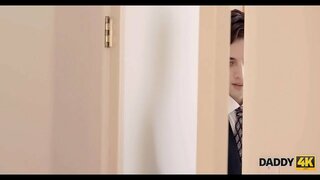 DADDY4K. Sess mill-isbaħ-xena mill-missier u l-sabiħ il -