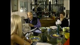 Жеребец-dənizçi отсасывает öz bərk alət gözəl sarışın Ханне