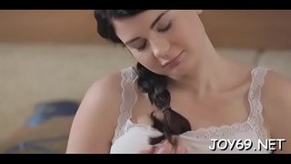 Пикантная gənc esmer Lucy L. çəkir onun ilk erotik video