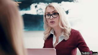 ���ൗമാരം stepdaughters had some trouble at work with her. ഏവരും ബോസ്