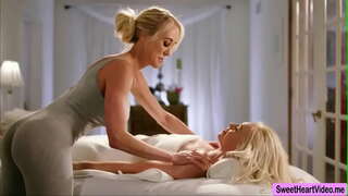 MILF Brandi Meilė padeda savo Klientui Lyra Įstatymus pūlingas pasiekti orgazmą